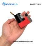 BD-05TVB-S micro diaphragm pump handheld size comparison, brushless 12V/24V quiet vacuum pumpBD-05TVB-S micro diaphragm pump handheld size comparison, brushless 12V/24V quiet vacuum pump
